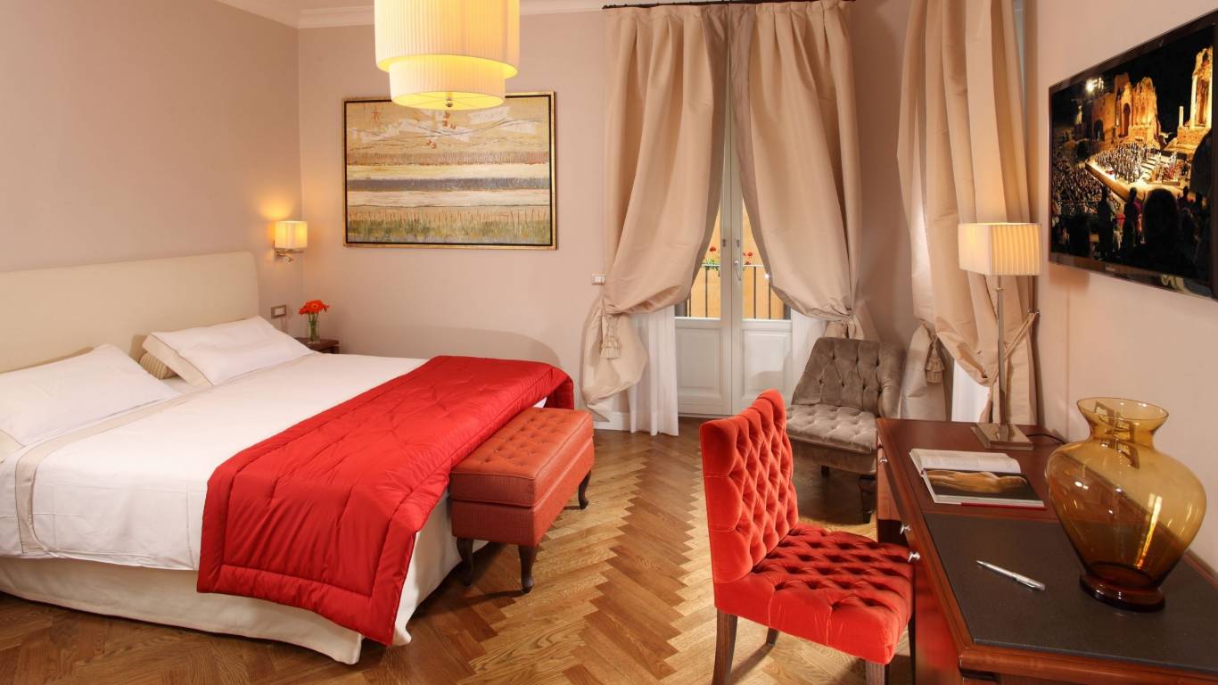 Hotel-Vivaldi-Rome-elegance-room